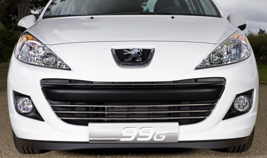  Peugeot 207 Economique 2009 года  (фото 5 из 10)